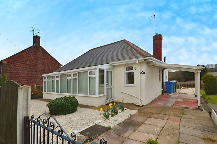 2 Bedroom Detached Bungalow To Rent In Eastland Terrace, Meden Vale, Mansfield, NG20