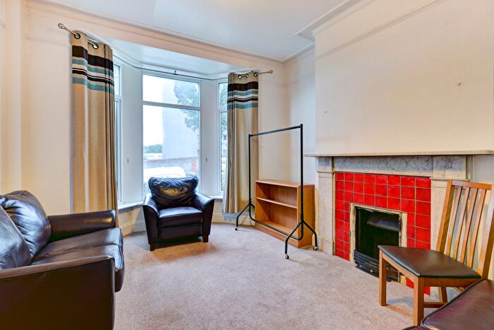 6 Bedroom Semi-Detached House To Rent In Upper Hollingdean Road, Brighton, BN1