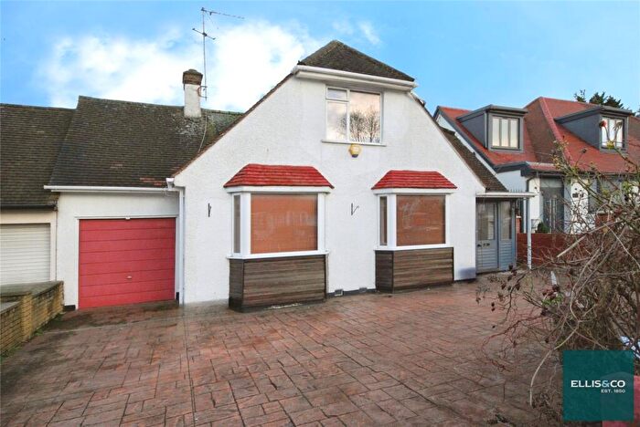 3 Bedroom Bungalow To Rent In Purley Avenue, Cricklewood, NW2