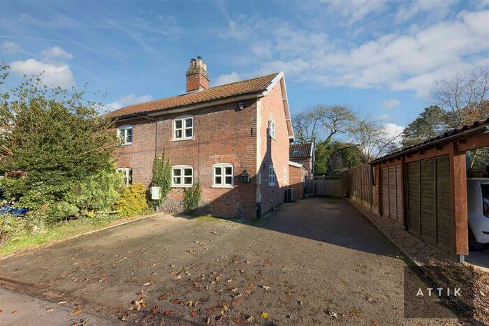 4 Bedroom Semi-Detached House For Sale In Tasburgh, Norwich, NR15