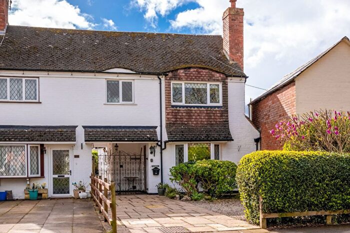 2 Bedroom Link Detached House For Sale In Chapel Street, Welford On Avon, CV37