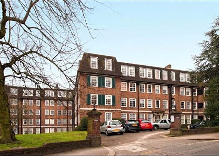 2 Bedroom Flat To Rent In Prince Arthur Road, Hampstead, NW3