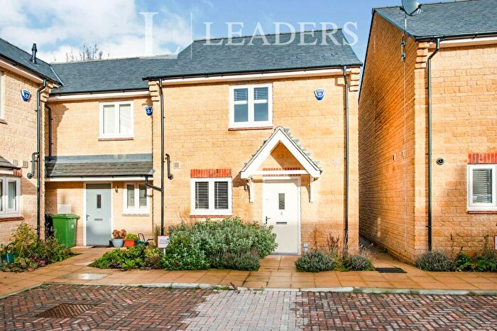 3 Bedroom End Of Terrace House To Rent In Mercer Gardens, SN7