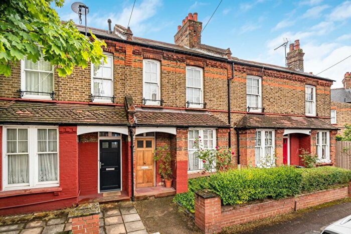 4 Bedroom House For Sale In Morley Avenue, N22