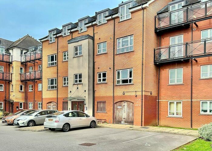 2 Bedroom Apartment To Rent In River View, Northampton, NN4