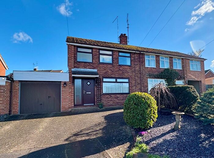 3 Bedroom Semi Detached House For Sale In Radstone Way, Kingsthorpe, NN2