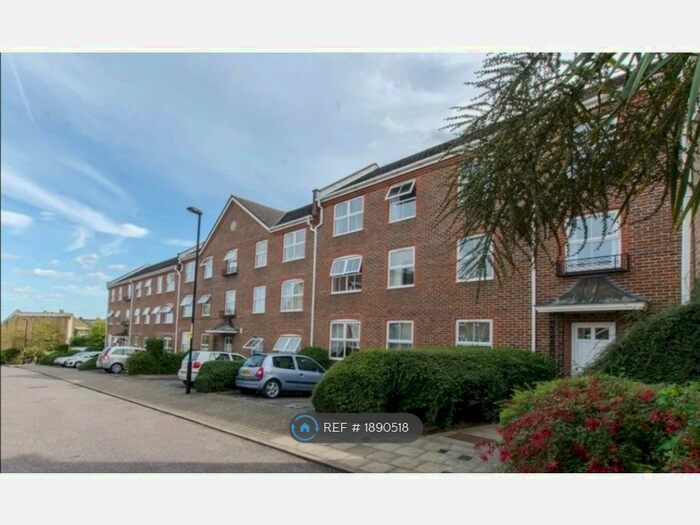 2 Bedroom Flat To Rent In Paxton Road, London, SE23