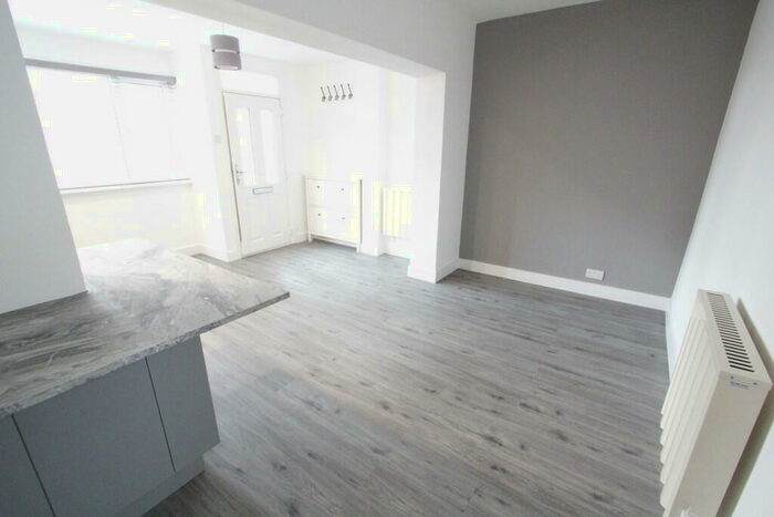 2 Bedroom Ground Flat To Rent In Flat, Kenwood Park Road, Sheffield, S7