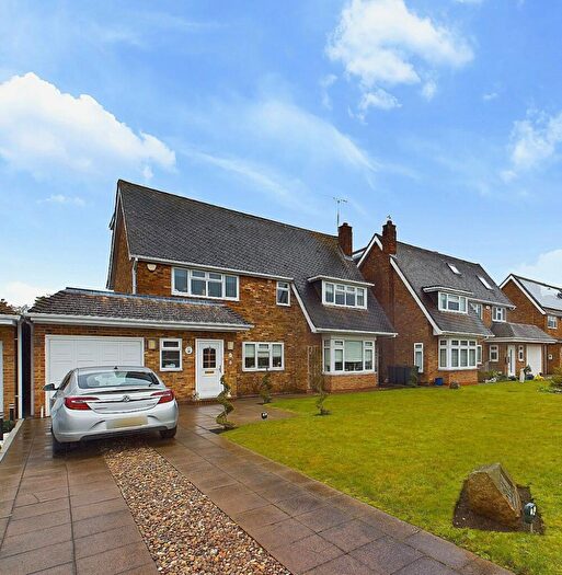 4 Bedroom Detached House For Sale In Weald Close, Bromley, BR2