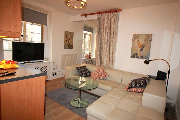 1 Bedroom Studio For Sale In Harrowby Street, Marylebone, London, W1H