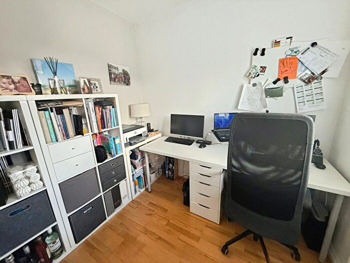 3 Bedroom End Of Terrace House For Sale In Owen Drive, Plymouth, PL7