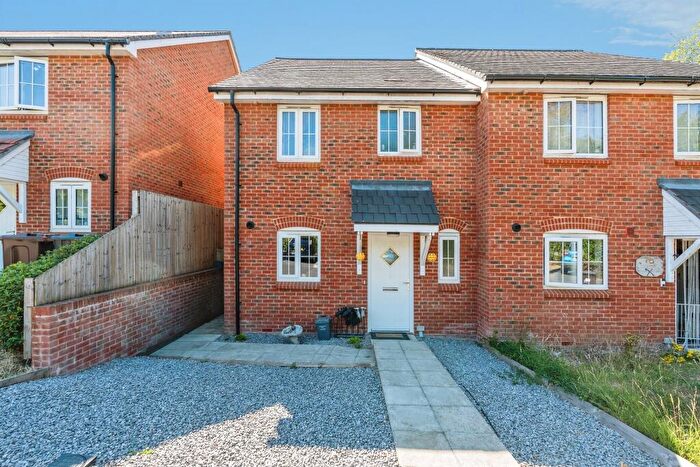 3 Bedroom Semi-Detached House For Sale In Battenberg Close, Romsey, SO51