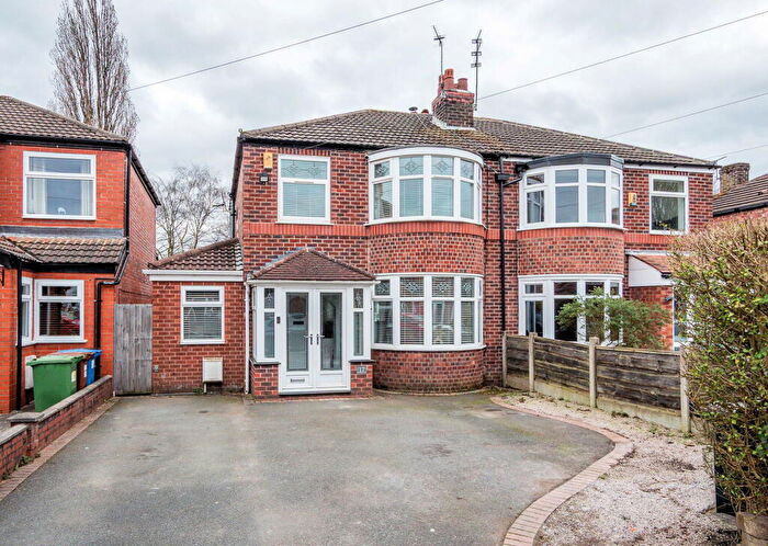 3 Bedroom Semi Detached House For Sale In Brooklands Road, Hazel Grove, Stockport, SK7