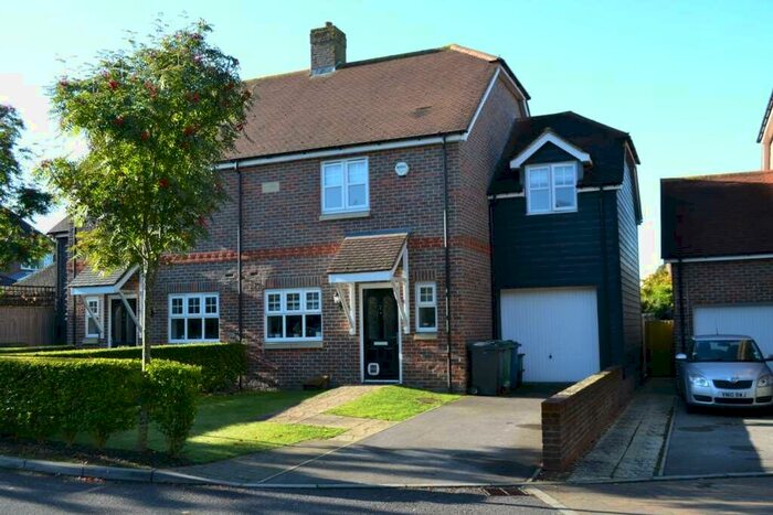 3 Bedroom Semi-Detached House To Rent In Chairmakers Close, Princes Risborough, HP27