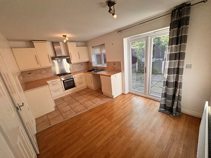 3 Bedroom Semi-Detached House To Rent In Kirkwood Close, Wigan, WN2