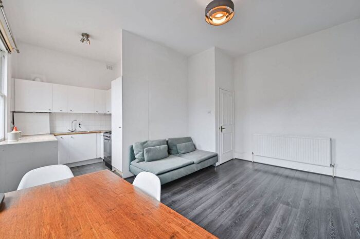 1 Bedroom Flat To Rent In Elgin Avenue, Maida Vale, London, W9