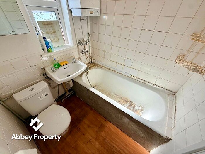 3 Bedroom Terraced House To Rent In Kent Road, Luton, LU1