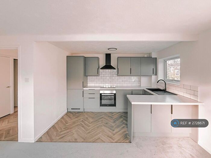 1 Bedroom Flat To Rent In Welham Court, North Mymms, Hatfield, AL9