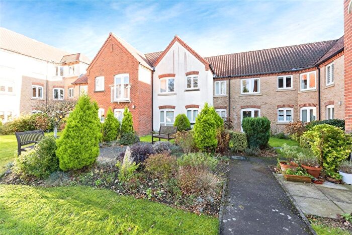 2 Bedroom Flat For Sale In Grove Lane, Holt, Norfolk, NR25