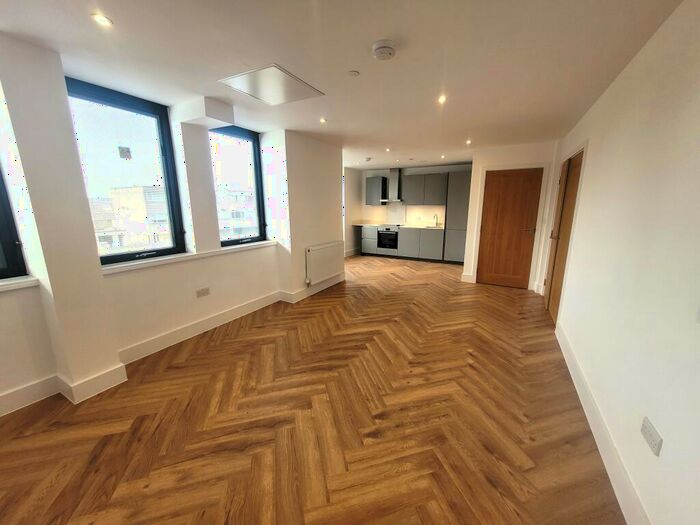 1 Bedroom Apartment To Rent In Peascod Street, Windsor, SL4