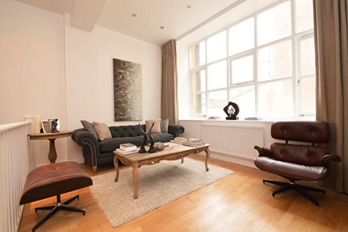 1 Bedroom Duplex To Rent In City Road, Shoreditch, EC1V