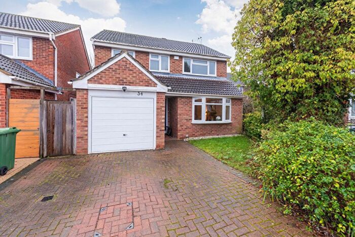 4 Bedroom Detached House For Sale In Springfield Park, Maidenhead, SL6