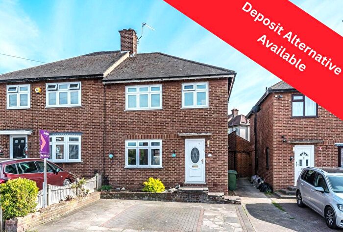 3 Bedroom Semi-Detached House To Rent In Firbank Road, Romford, RM5