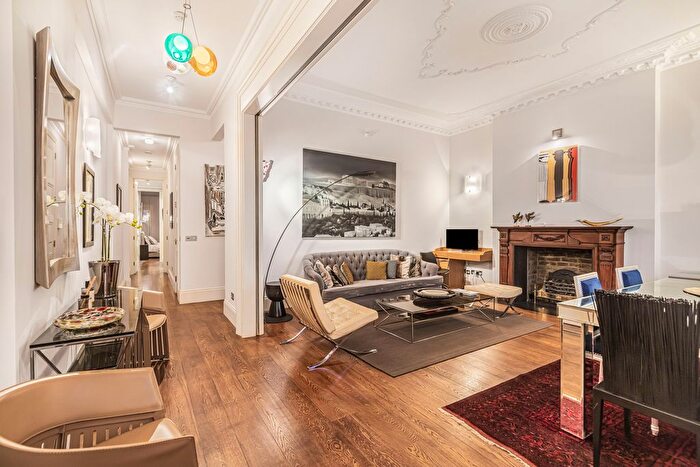 2 Bedroom Flat To Rent In Queen's Gate, Kensington, SW7