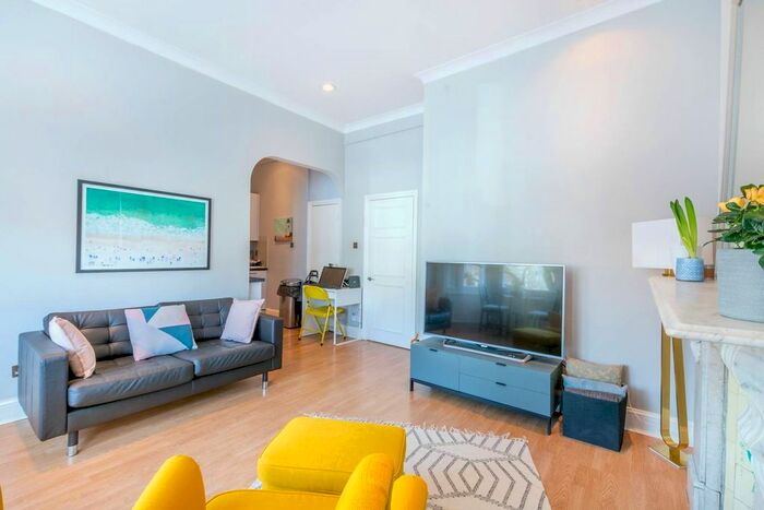 1 Bedroom Flat To Rent In Sutherland Avenue, Maida Vale, London, W9