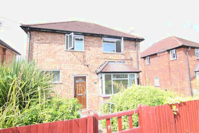 4 Bedroom Detached House To Rent In Guildford, GU2