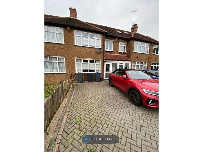 3 Bedroom Terraced House To Rent In Coulsdon, Coulsdon, CR5