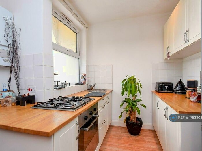 1 Bedroom Flat To Rent In Lennard Road, Croydon, CR0