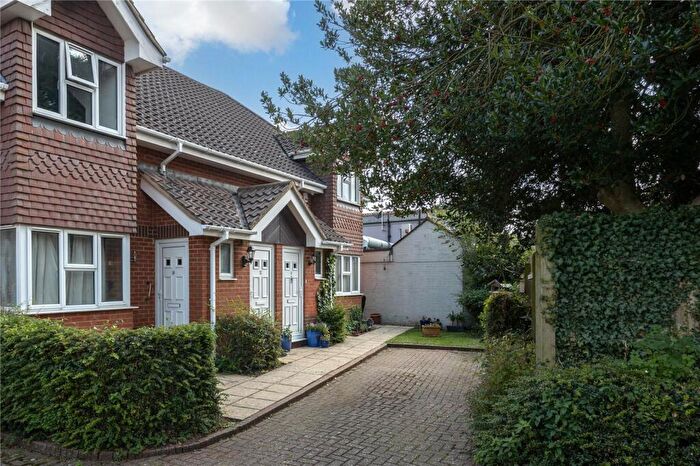 1 Bedroom Apartment To Rent In Cherrington Court, Lothair Road, Luton, Bedfordshire, LU2