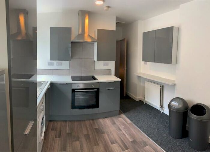 3 Bedroom Apartment To Rent In Woodville Road, Cardiff(City), CF24