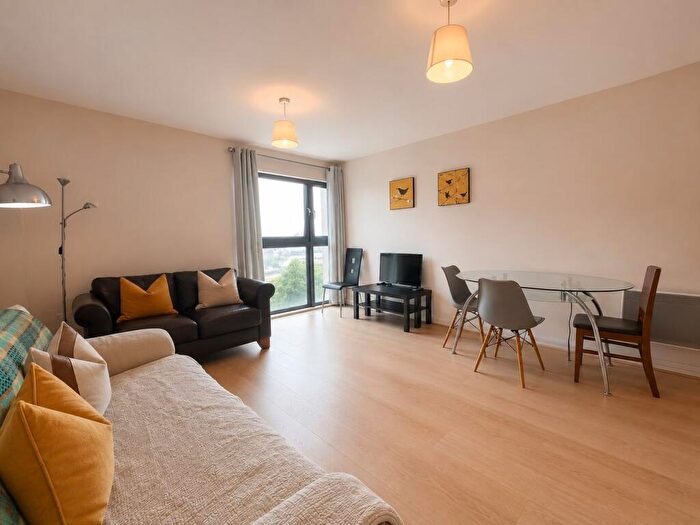1 Bedroom Apartment To Rent In Churchill Way, Cardiff, CF10