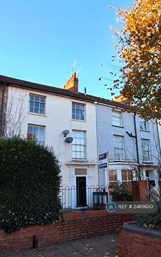 4 Bedroom Flat To Rent In Royal Terrace, Northampton, NN1