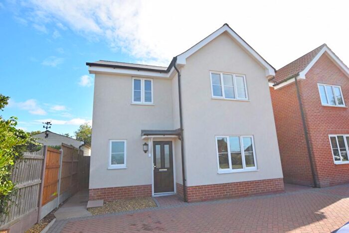 4 Bedroom Detached House For Sale In Colchester Road, Thorpe-le-Soken, CO16