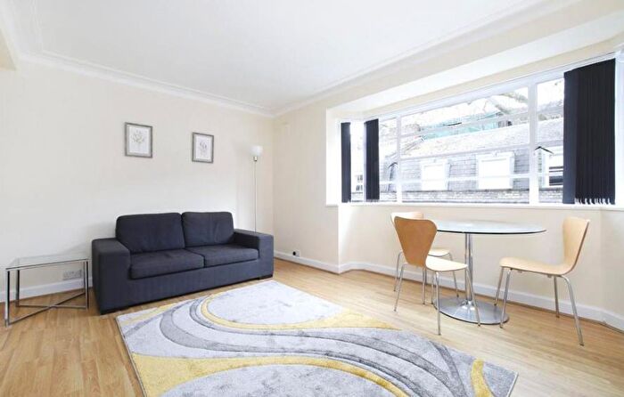 2 Bedroom Apartment To Rent In Gloucester Place, Marylebone, London, NW1