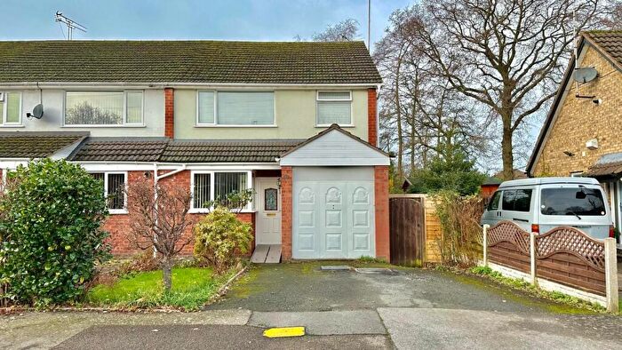 3 Bedroom End Of Terrace House For Sale In Daneswood Road, Binley Woods, Warwickshire, CV3