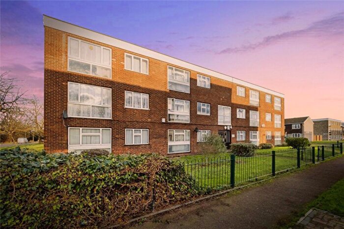 1 Bedroom Flat For Sale In Ongar Way, Rainham, RM13