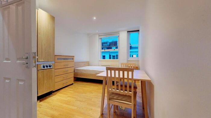 Studio To Rent In Collingham Place, London, SW5