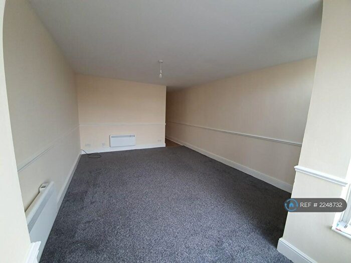 1 Bedroom Flat To Rent In Whitehill Lane, Brinsworth, Rotherham, S60