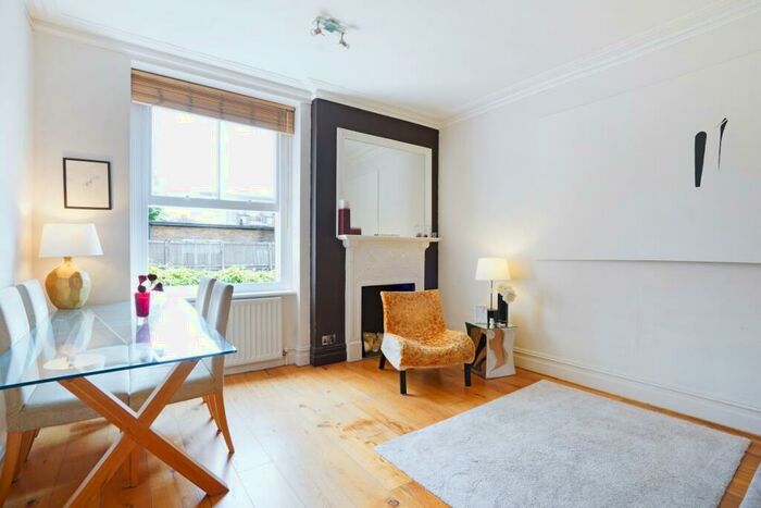 2 Bedroom Flat To Rent In Fawcett Street London, SW10