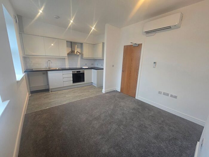 2 Bedroom Flat To Rent In Cricklewood Broadway, London, NW2