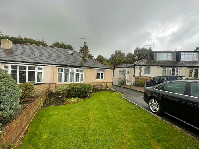 3 Bedroom Bungalow To Rent In Danum Drive, Baildon, Shipley, Uk, BD17