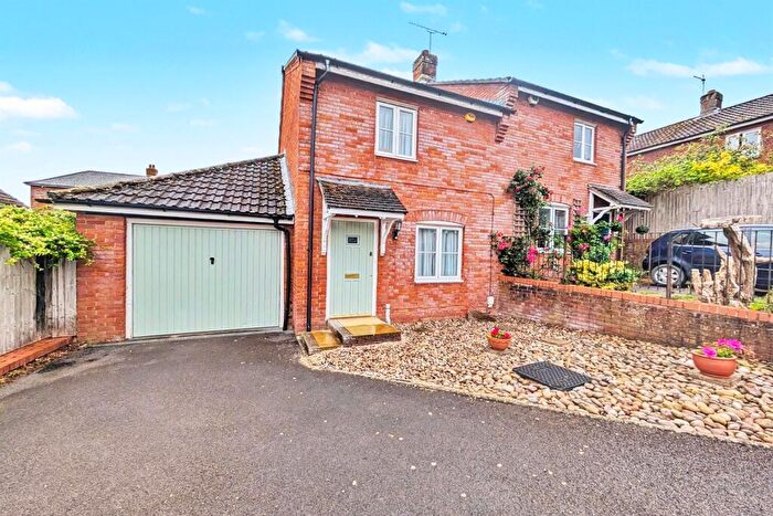 2 Bedroom Semi Detached House For Sale In Sturminster Newton, DT10