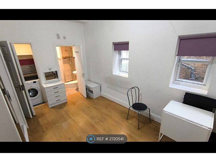 Studio To Rent In High Street, London, W3