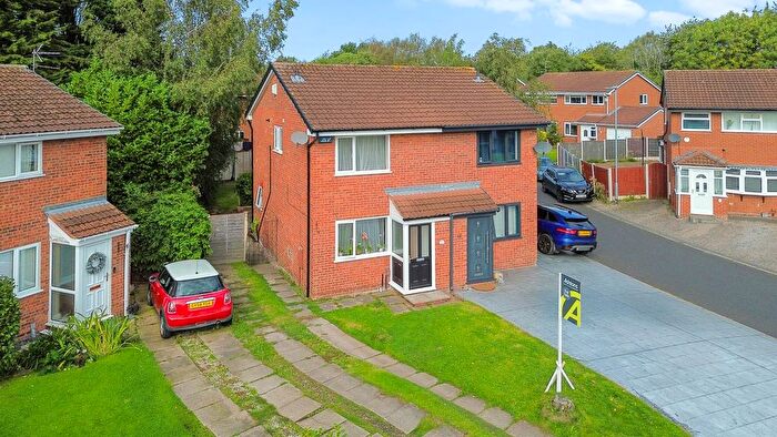2 Bedroom Semi Detached House For Sale In Livingstone Close, Old Hall, WA5