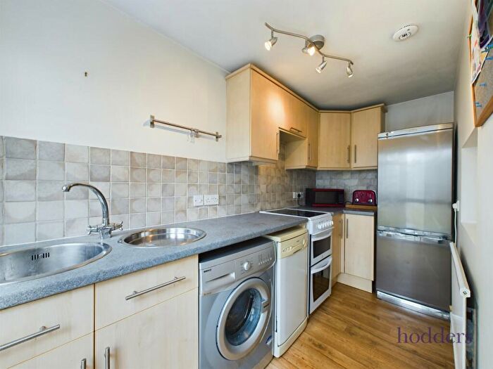 2 Bedroom Terraced House To Rent In Surrey, KT16