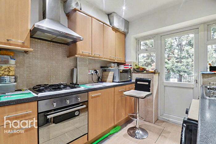 2 Bedroom Apartment For Sale In Princes Drive, Harrow, HA1